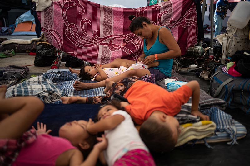 En la caravana viajan cientos de niños migrantes, acompañados o no por sus padres. © Reuters