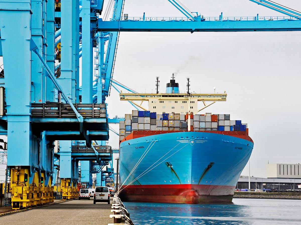 Toutes les formes de transports maritimes peuvent être utilisées par les trafiquants , notamment les porte-conteneurs. Sur la photo un porte-conteneurs dans le port de Rotterdam. &copyJock Fistick/Bloomberg