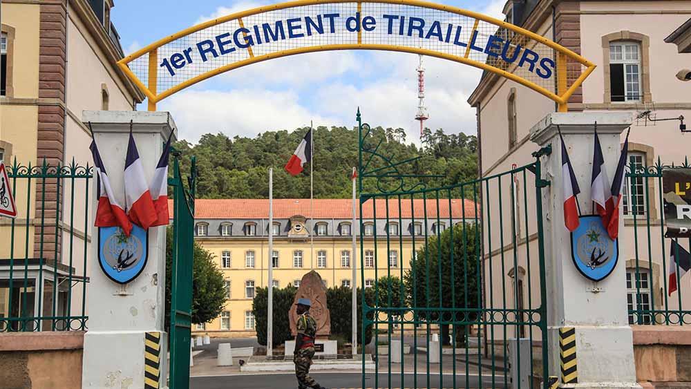 Caserne du Premier Régiment de Tirailleurs, à Epinal, garant des traditions de ce corps militaire. © Julien Masson